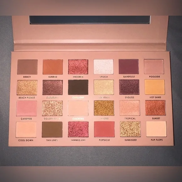 NWT CIATE LONDON Brazilian Glow
Eyeshadow Palette - Picture 4 of 6